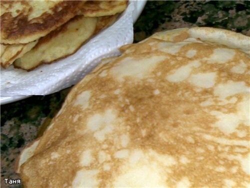 Блинчики на картофельно-луковом соке Сок от трех натертых картофелин и одной натертой луковицы(смот... - 2