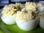 Яйца с сырной начинкой