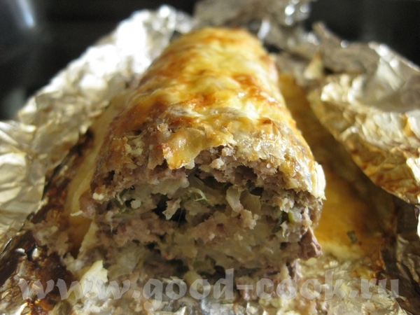 МЯСНОЙ РУЛЕТ Мясной фарш положить на фольгу и распластать толщиной в 1 см - 2
