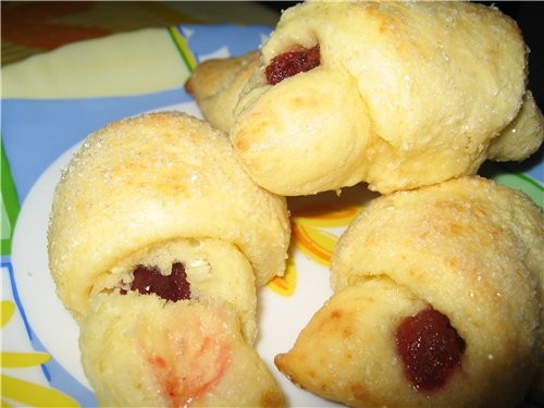 У меня новенькое и вкусненькое прямо воздушное тесто вышло,рогалики,но не трад - 2