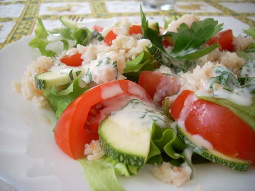 Салат с мясом криля и йогуртовой заправкой - 2