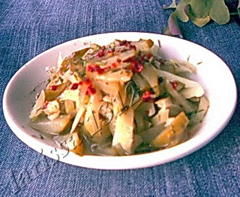 Сегодня мы ели просто , но очень вкусно Куриный суп Рис с мясом и острым соусом Салат "ФАНТАЗИЯ" - 3