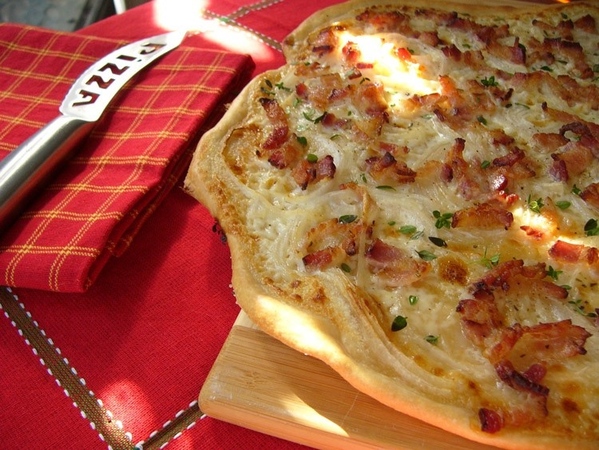ФЛАММКУХЕН ИЗ ЭЛЬЗАСА-TARTE FLAMBИE D&#39;ALSACE