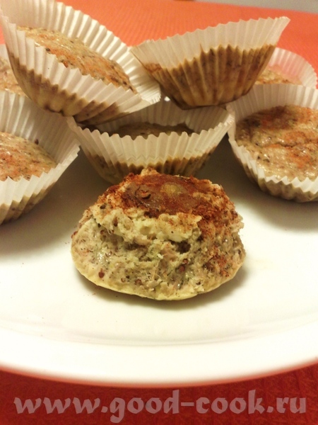 Кексы из тунца с сыром и красным луком