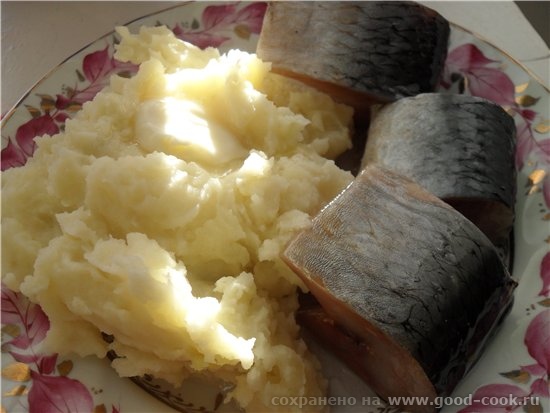 Мои скромные тарелочки Картофельное пюре с селедочкой Плов с курицей и овощным салатиком