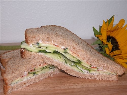 СЛОЁНАЯ БУХАНКА BLT (Bacon Letuce, Tomato) БУТЕРБРОД С ОГУРЦОМ - 3