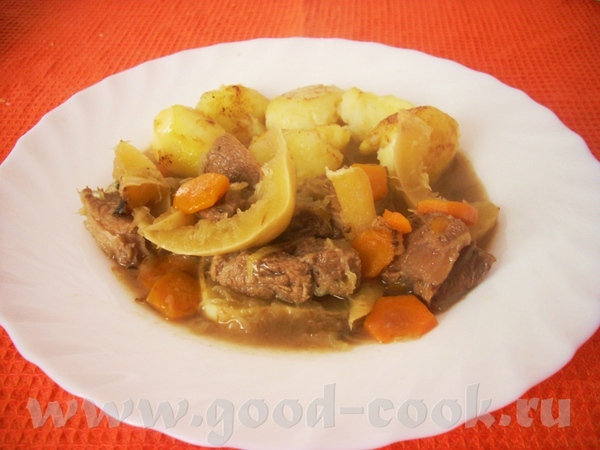 Говядина, тушеная с патиссонами