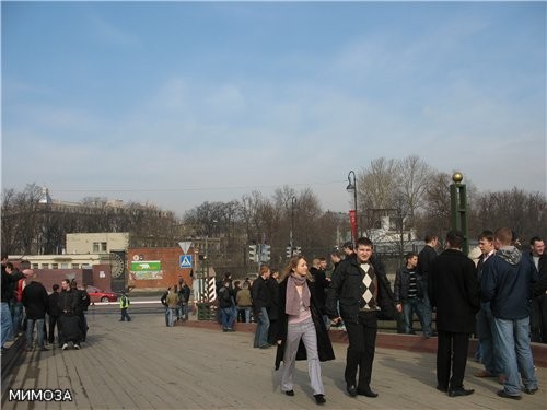 Я начну по-тихонечку вставлять обещанную субботнюю прогулку - 2