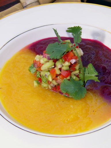 В жаркий летний день нет ничего вкуснее холодного супа