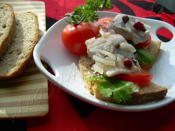 ПИКАНТНЫЕ ANTIPASTI С РОЗМАРИНОМ СЕЛЬДЬ В ПРЯНОМ МАРИНАДЕ - 3