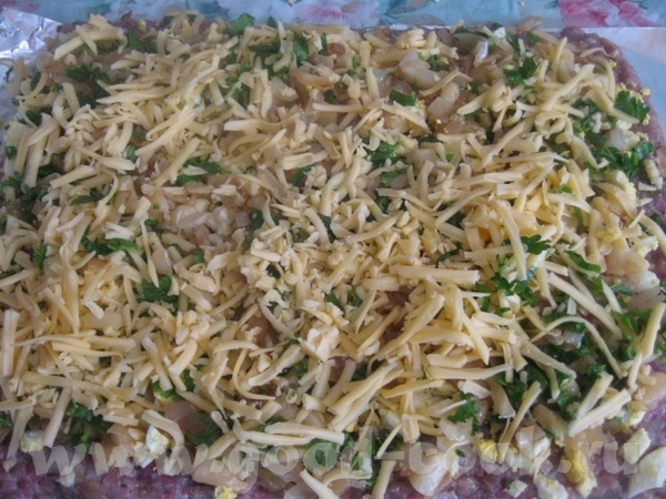 Посыпаем нарезанной петрушкой, затем сыром - 2