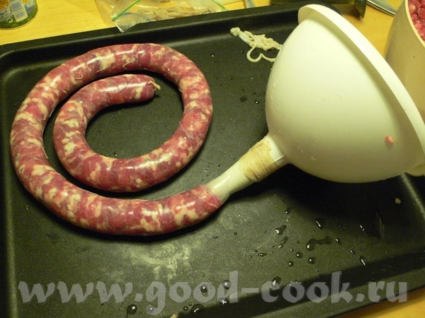 Правда у меня насадки на мясорубку нет,буду пальцем пихать(шучу-шучу А че шутить