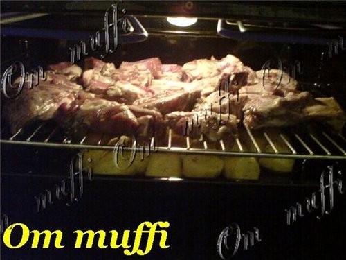 БАРАНИНА В ПИВЕ НА РЕШЁТКЕ С КАРТОФЕЛЕМ Маринад для баранины: На 2кг мяса Пиво - 1/2ст - 2
