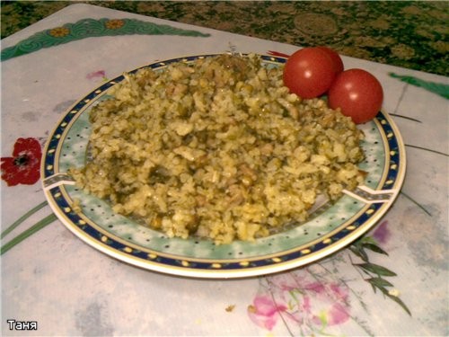 Очередной наш обед: Гороховый суп Зеленый плов Мясо с картошкой Салат из огурцов с йогуртом Блины У... - 2