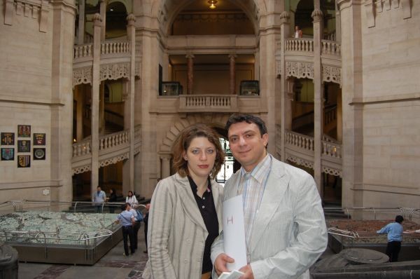 , спасибо, передала ему, по -армянски он говорит плохо, я всегда с него смеюсь, что он родного язык...