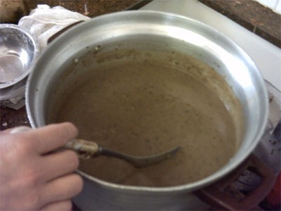 вот так выглядит вода от симага смешаная с мукой затем быстро выливаем в кастрюлю,с жареными продук... - 2