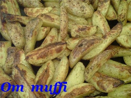 ЗАКУСКА ИЗ СЫРА, ЯБЛОК И ОРЕХОВ СЕЛЬДЬ МАРИНОВАННАЯ На горячее было: СВИННЫЕ РУЛЕТИКИ С ГРИБАМИ И С... - 4