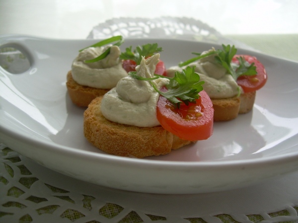 Хочу предложить вам очень простой и вкусный вариант закуски, для праздничного стола, для перекуса и... - 2