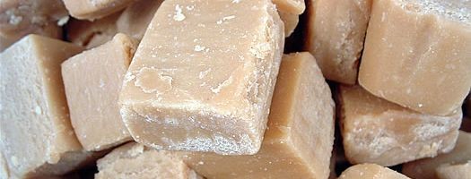 Спасибо Розы ис конфет , похожих на ирис, только не тягучие, а ломкие