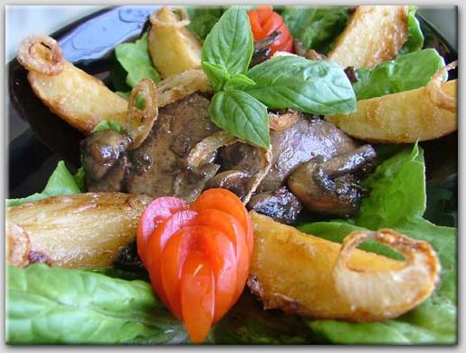 печень с грибами и хрустящими колечками