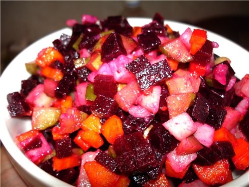 КУРИНОЕ ФИЛЕ С ОВОЩАМИ ТВОРОЖНИКИ С ИЗЮМОМ И ШОКОЛАДОМ КРЫЛЫШКИ В МАРИНАДЕ И САЛАТ ,, КРАСНОЕ МОРЕ... - 5