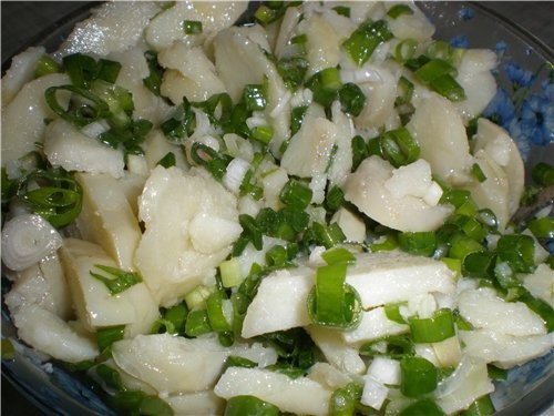 Винегрет картофельный с зеленым луком