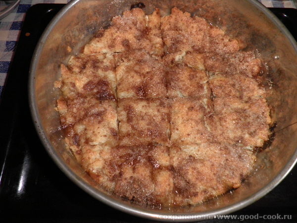 яблочный десерт под хрустящей корочкой 6