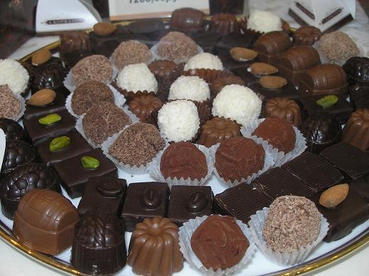 Конфетки В таких формочках делают шоколадные фигурки - 2