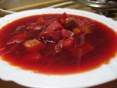 Борщ красный Ингредиенты (на 3л кастрюлю): мясо (лучше свинина), 2-3 средних буряка, 1 морковь, 1 л...