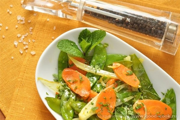Салат из стручкового горошка, моркови и фенхеля с мятой На 4 порции: 300-400 гр стручков молодого зеленого горошка (ин...