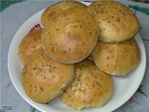 Булочки с тунцом,сыром и помидорами Пирог с сыром и сырокопченной колбасой Сырные кексики с кукуруз...