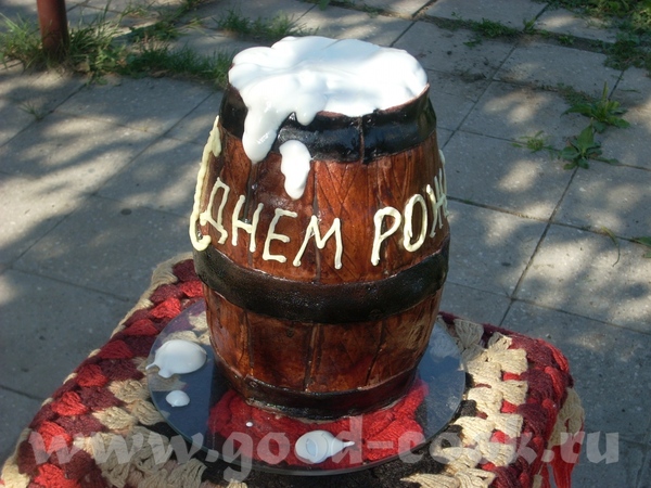 торт бочонок с пивом