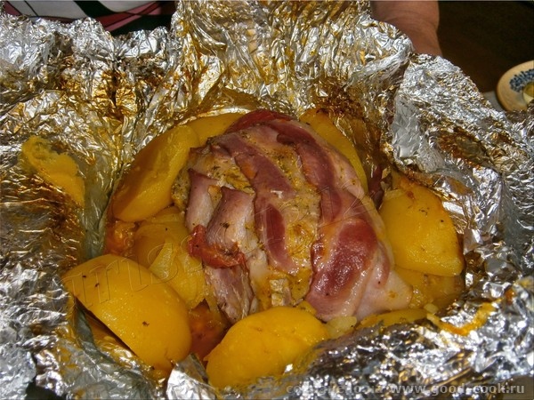МЯСО В БЕКОНЕ