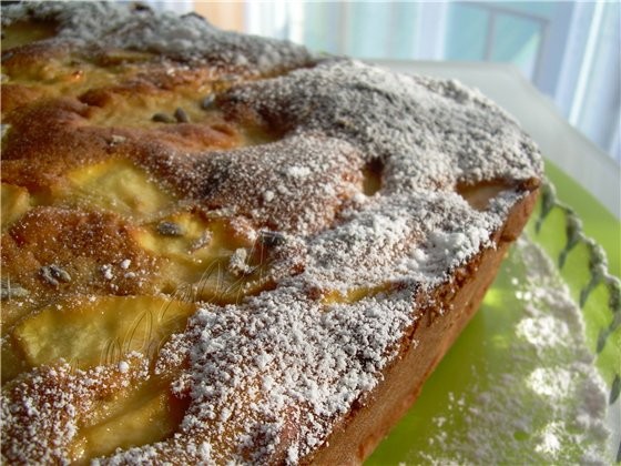 Шарлотка яблочная с цветками лаванды 3-4 яблока порезать тонкими дольками 1/2 ст