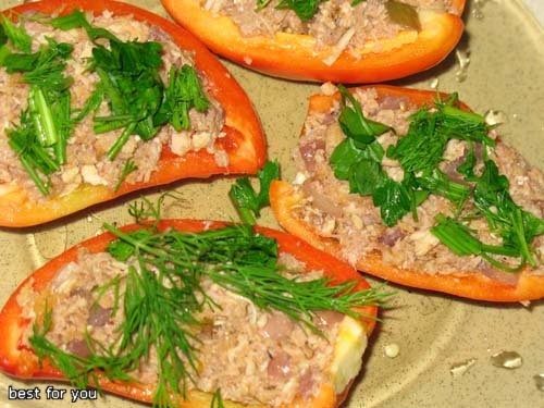 "Куринные перчики" 1 курица 5 шт лука 1 ст грецких орехов 2 ст