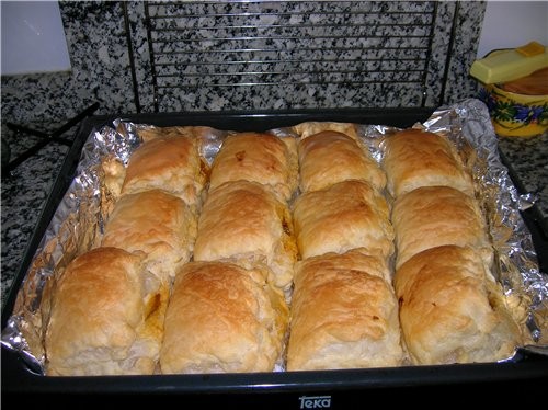 Слоёные испанские булочки - эмпанадии EMPANADILLI