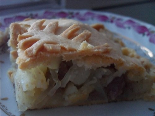 Пирог с мясом и картофелем Постное тесто на пирог Начинка: Свинина 200 гр - 2
