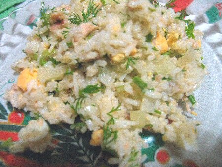 Какая вкуснятинка, люблю заходить в эту темку Мы на днях ужинали рисовым салатиком