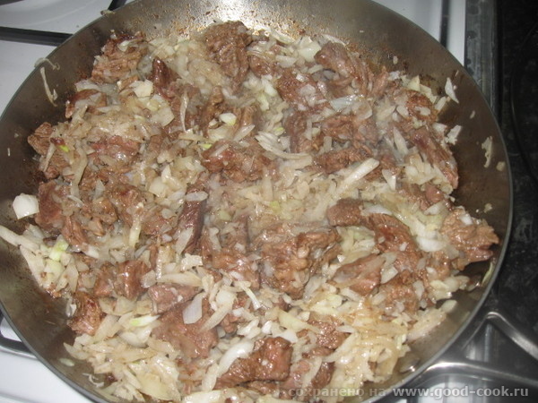 Мясо накрываем крышкой и убавляем огонь - 3