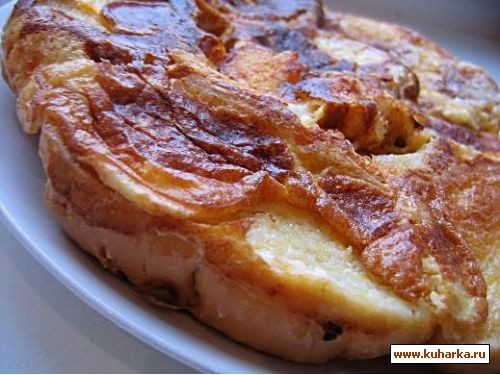 делала на завтрак такой омлет с хлебом и сыром,как гренки жарить все отдельно,а тут все перемешивае...