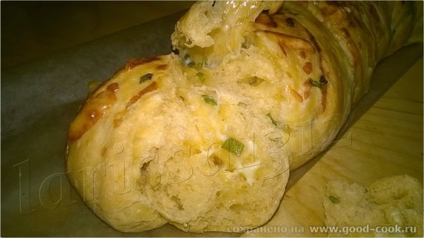 ТОМАТНАЯ ПЛЕТЁНКА С СЫРОМ И ЗЕЛЁНЫМ ЛУКОМ