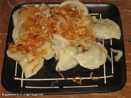 Девоньки, я тут ЗРАЗЫ КАРТОФЕЛЬНЫЕ С ГРИБАМИ (грибы внутри, поверьте на слово )принесла: ВАРЕНИКИ С... - 2