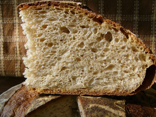 Рецепт взят из той же книги, что и Тортано: Maggie Glezer, Artisan Baking - 8
