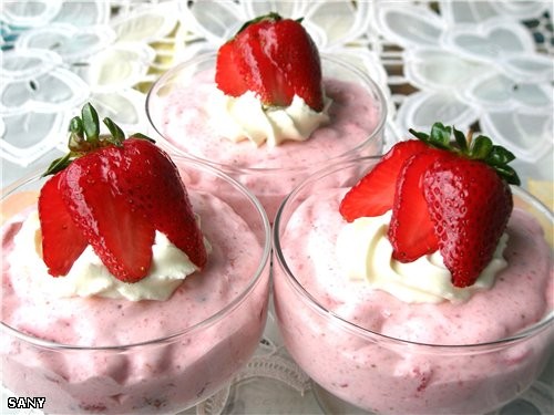 КЛУБНИЧНЫЙ " ROMANOFF" Готовлю этот замечательно вкусный десерт уже много лет, поэтому даже затрудн... - 3