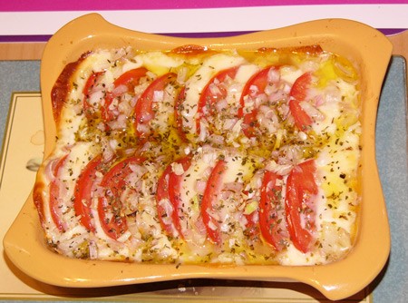 Запеченные томаты с сыром "Моцарелла" 4 больших мясистых томата 300 г сыра "Моцарелла" 2 небольшие...