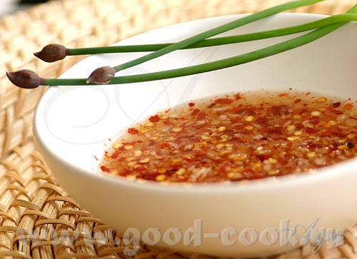 Sweet and sour sauce (Кисло-сладкий соус) Этот соус достаточно острый; его также можно использовать...