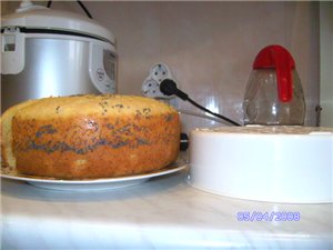 ТВОРОЖНЫЙ КЕКС тёмное - это вкрапления мака, сверху высыпала ст
