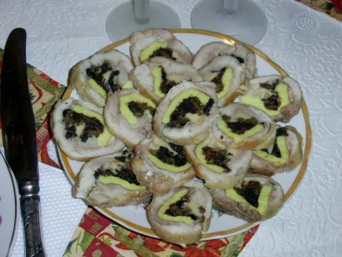 куриный рулет с омлетом и грибами 1 очень большой куриный окорочок 1 яйцо 200 гр