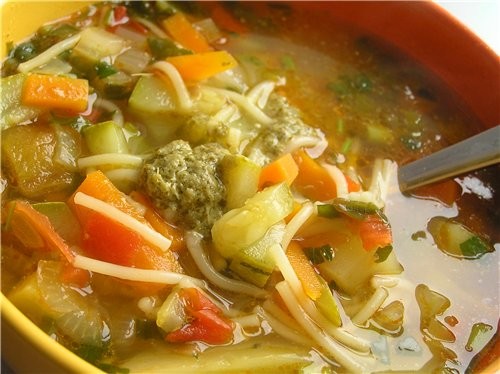 Картофельный крем-суп с пореем и лососем Крем-суп из куриной грудинки со щавелем Уха с фрикаделькам... - 5