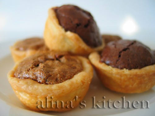 Печенье «Тасси» с ореховой или шоколадной начинкой 1/2 чашки масла, размягчить 1 (3-унциевая = 85 г...